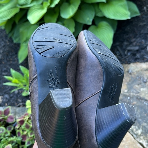 Life stride soft systems active arch booties brown size 7.5 - Picture 7 of 9